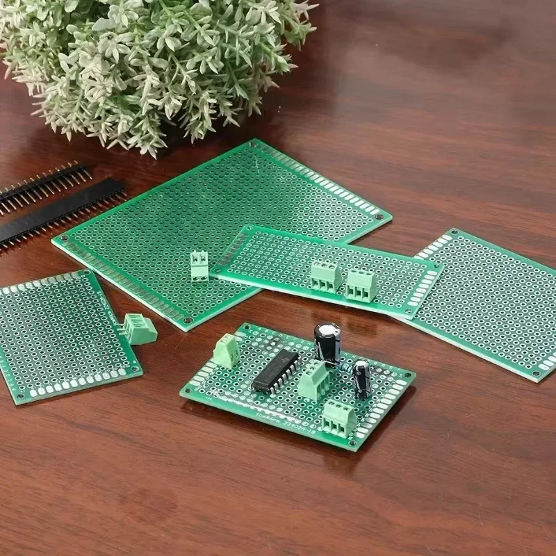 ユニバーサル PCB 回路プロトボード両面ブレッドボード 2 - Perfboard のレビューと価格